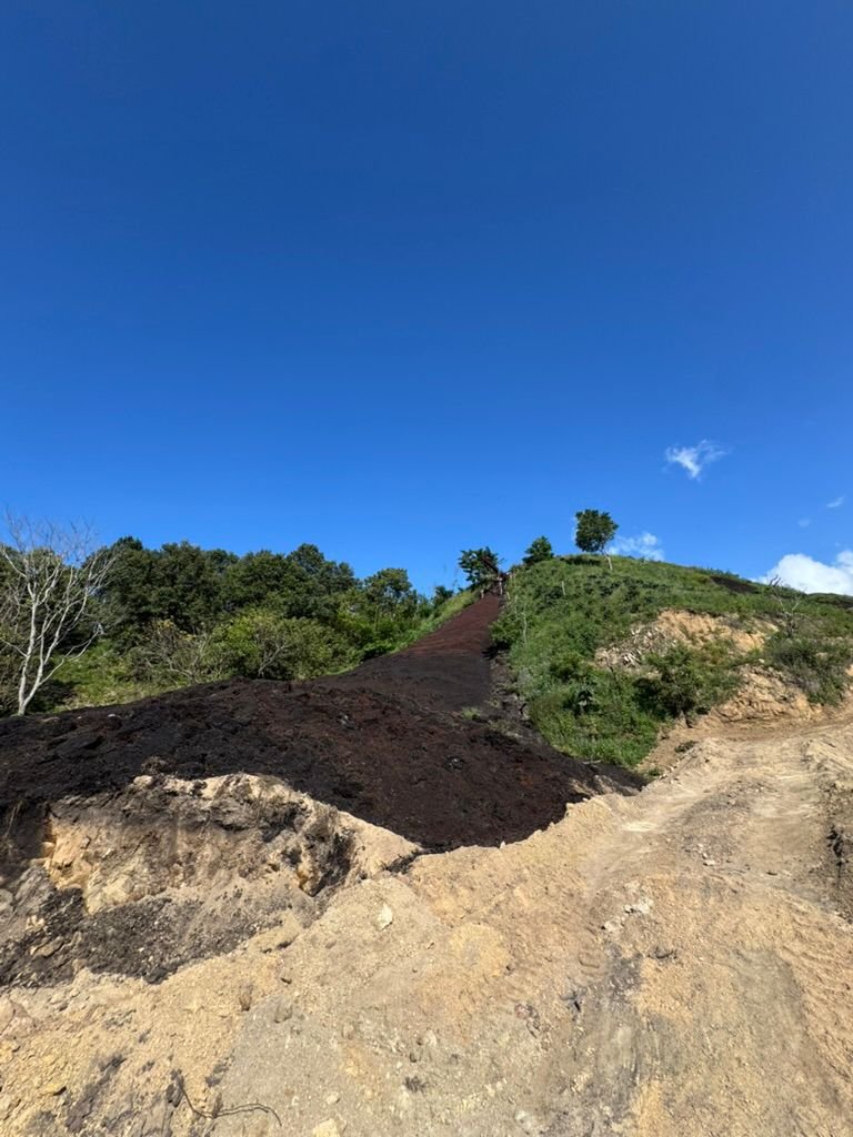 Corte y perfilado de terreno